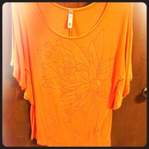 Orange flower top